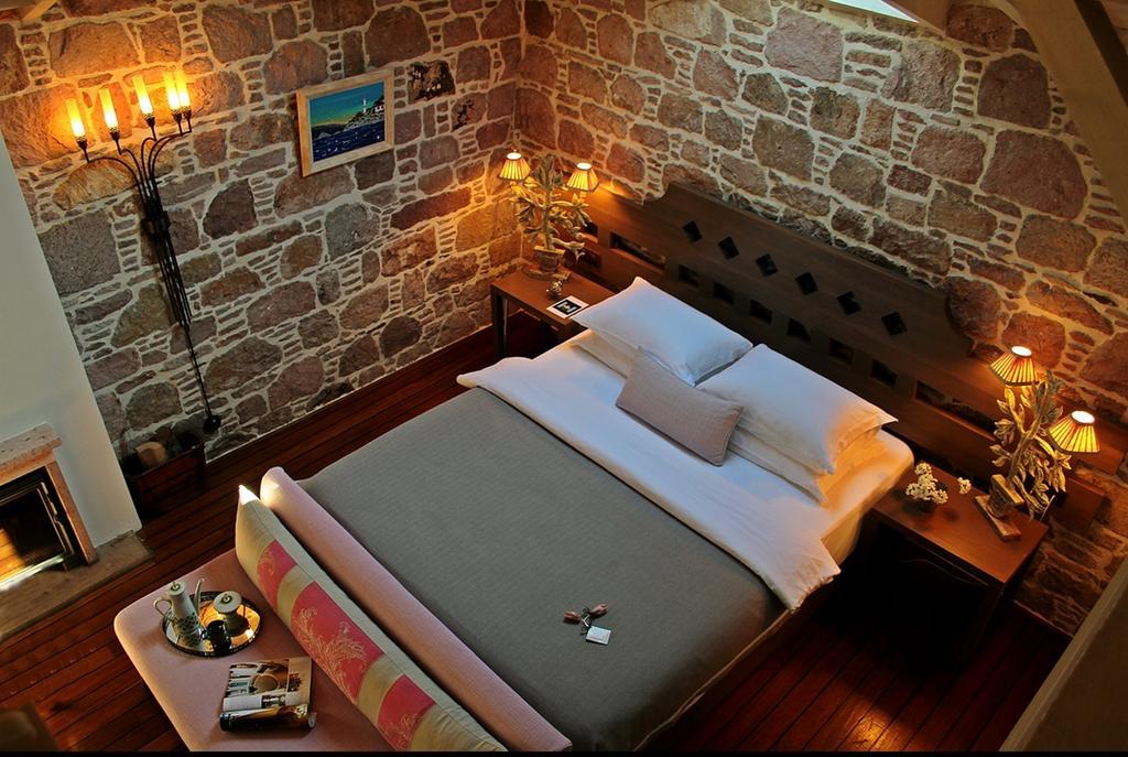 Cunda Lena Otel Ayvalı Rum bild