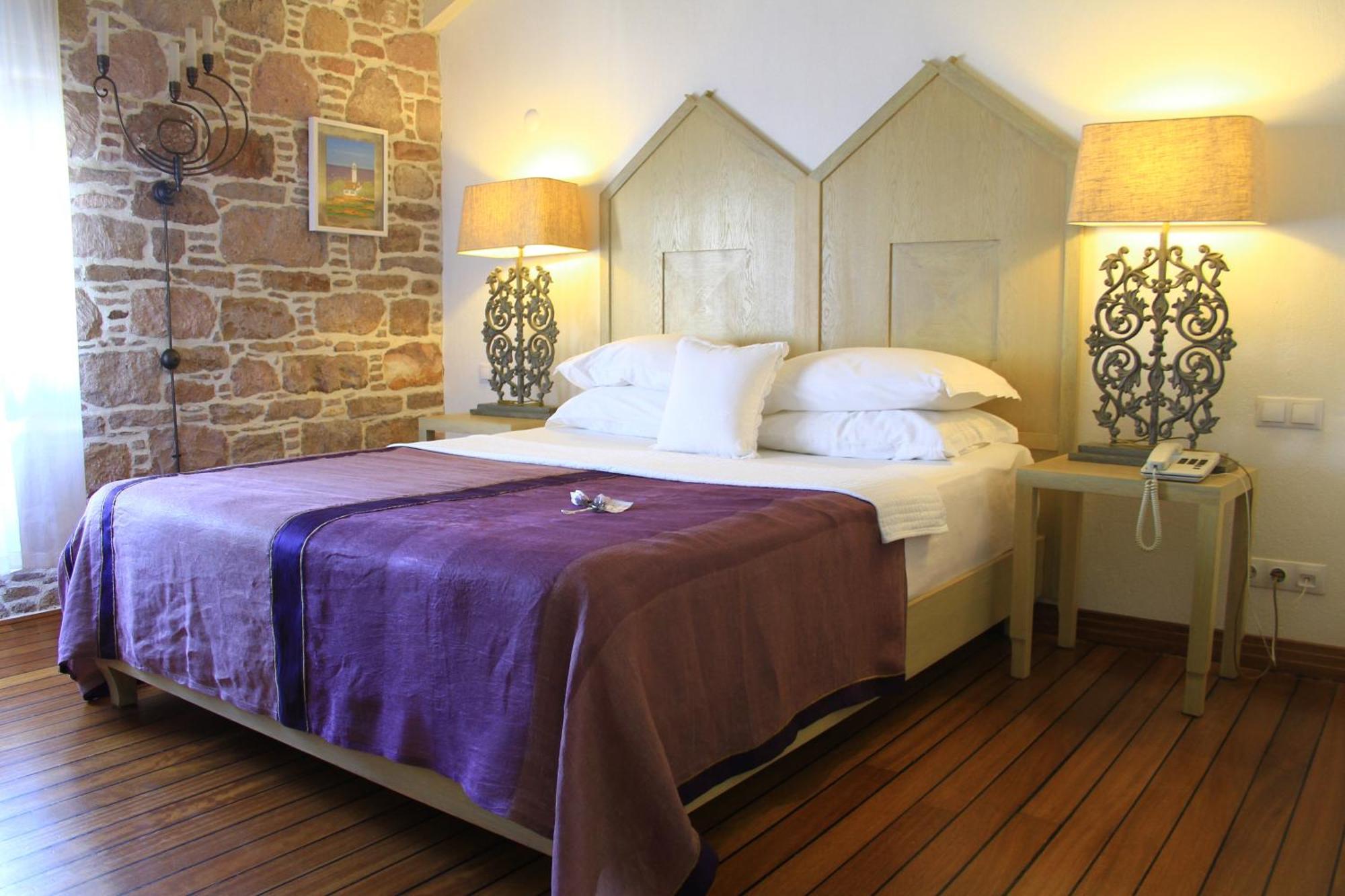 Cunda Lena Otel Ayvalı Exteriör bild