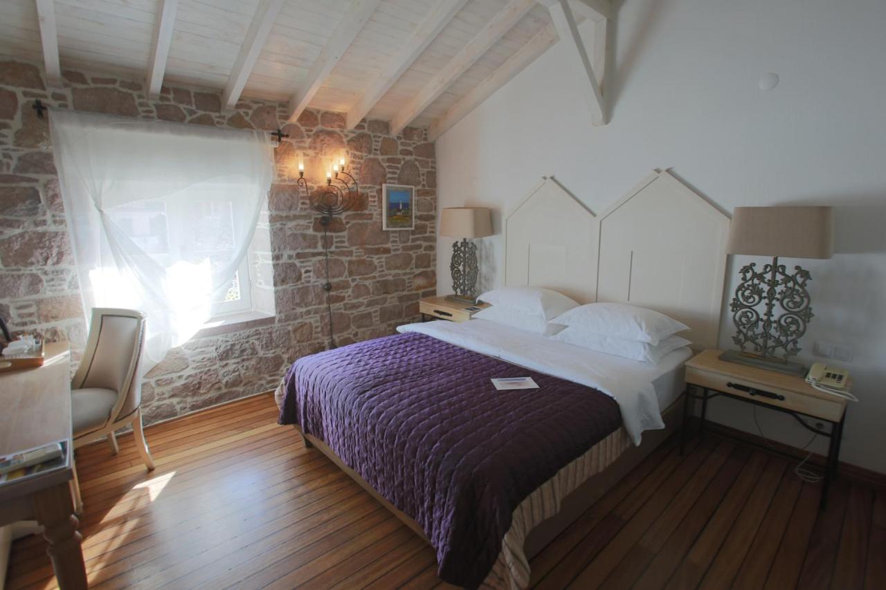 Cunda Lena Otel Ayvalı Exteriör bild